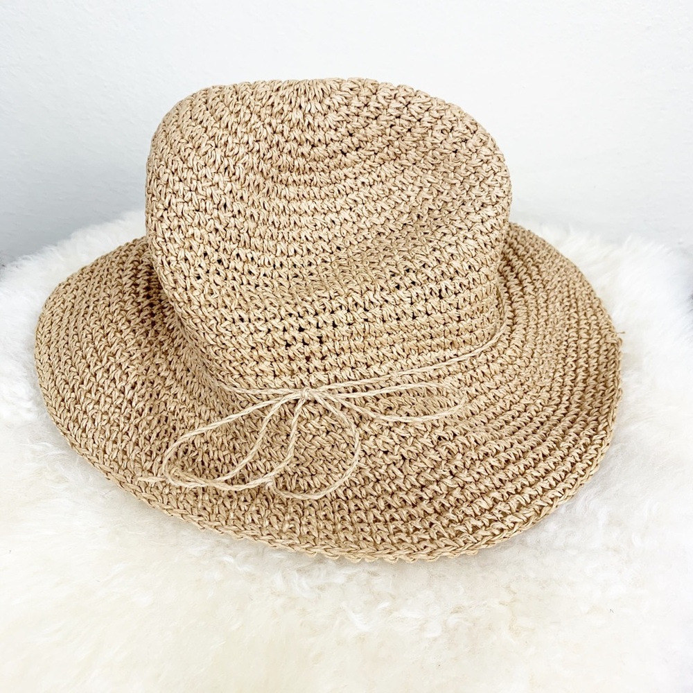 Straw knit beach hat